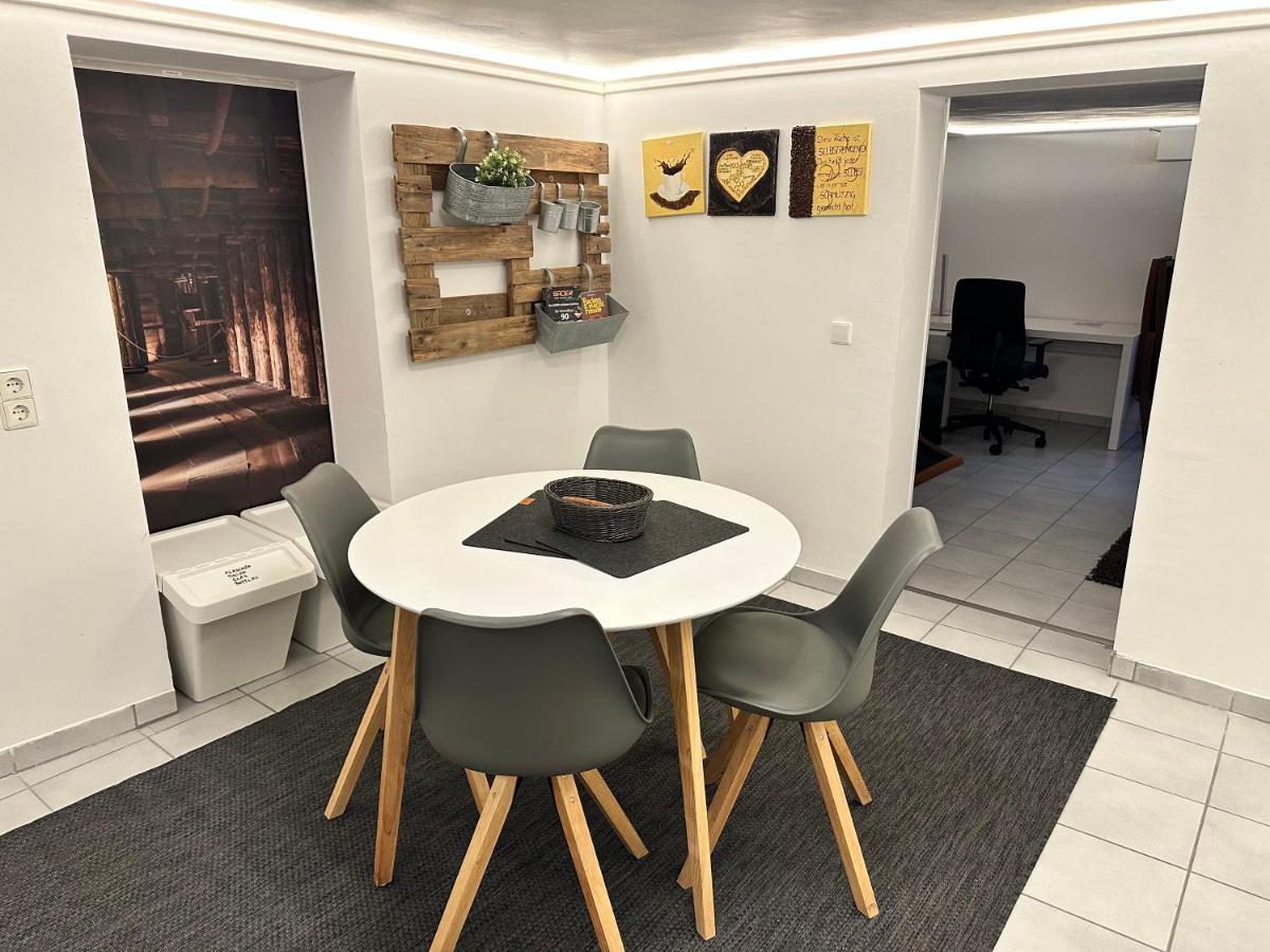 Modernes Apartment Mit Terrasse Und Highspeed Internet Zwischen Aalen Und Schwaebisch Gmuend Goggingen Exteriör bild
